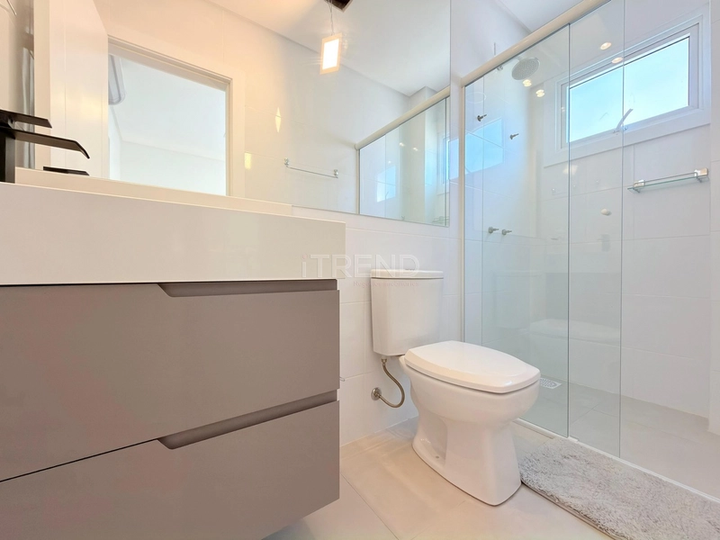 APARTAMENTO À VENDA, POUCOS PASSOS DO MAR!: 19ª foto da galeria de imagens do imóvel