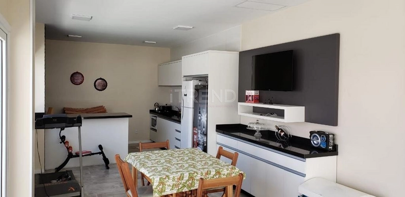 Excelente casa moderna no centro de Xangri-lá.: 7ª foto da galeria de imagens do imóvel