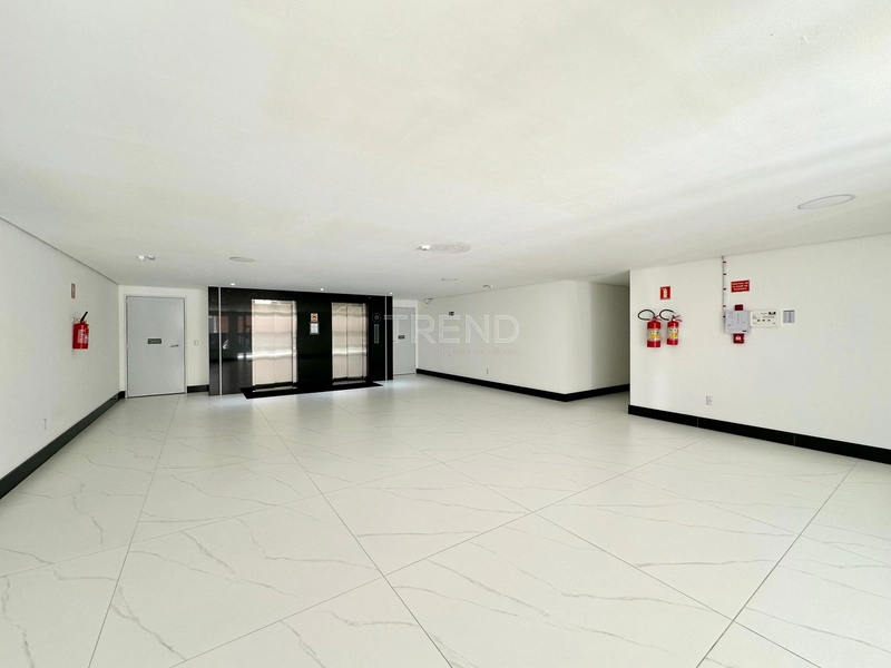APARTAMENTO AMPLO COM SACADA DE FRENTE, JUNTO AO MAR: 11ª foto da galeria de imagens do imóvel