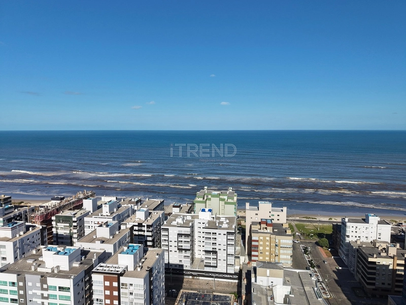 APARTAMENTO AMPLO COM SACADA DE FRENTE, JUNTO AO MAR: 6ª foto da galeria de imagens do imóvel