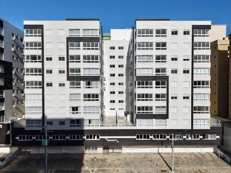 APARTAMENTO AMPLO COM SACADA DE FRENTE, JUNTO AO MAR: 16ª foto da galeria de imagens do imóvel