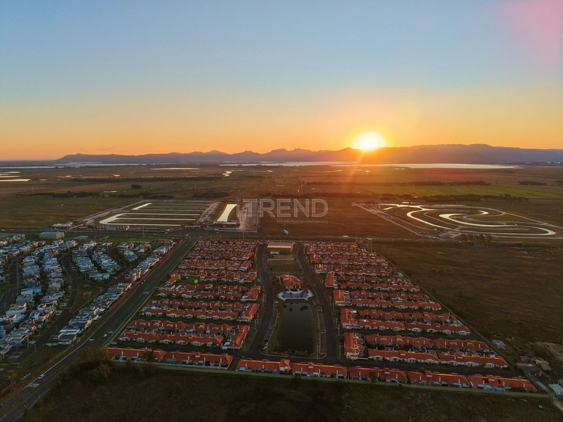 CONDOMÍNIO CASA HERMOSA: 1ª foto da galeria de imagens do imóvel