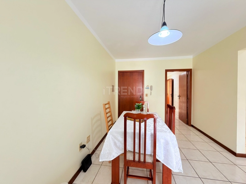 APARTAMENTO COM SACADA DE FRENTE E VISTA MAR: 2ª foto da galeria de imagens do imóvel