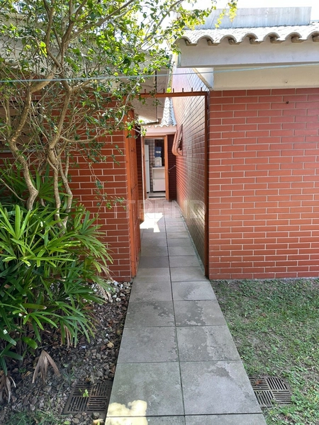 Belíssima casa fora de condomínio: 18ª foto da galeria de imagens do imóvel