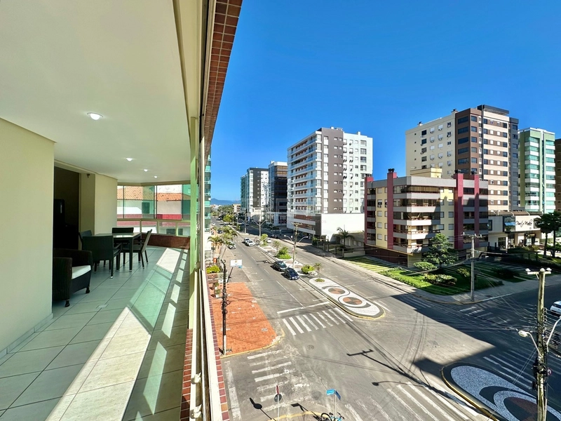 APARTAMENTO À VENDA EM EDIFÍCIO A 2 QUADRAS DA BEIRA MAR: 11ª foto da galeria de imagens do imóvel