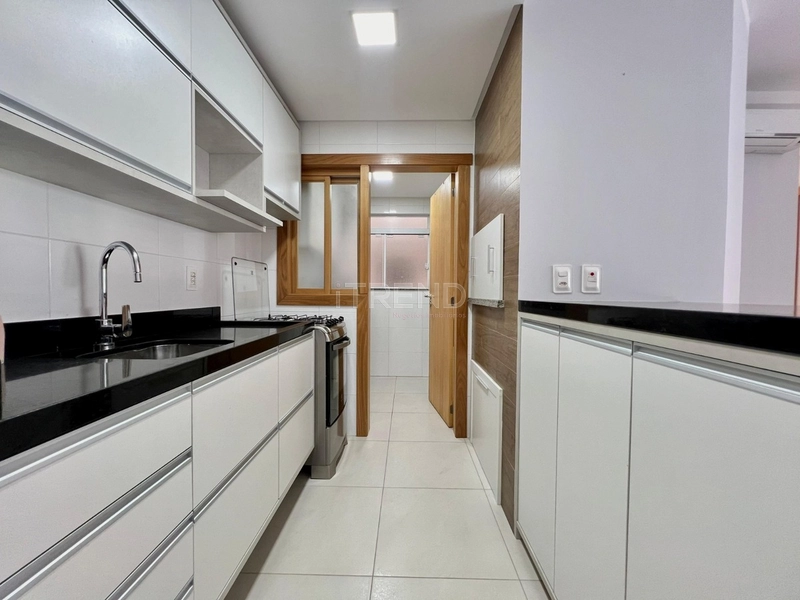 Amplo apartamento de frente: 3ª foto da galeria de imagens do imóvel