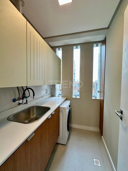Apartamento mobiliado e decorado com terraço: 9ª foto da galeria de imagens do imóvel