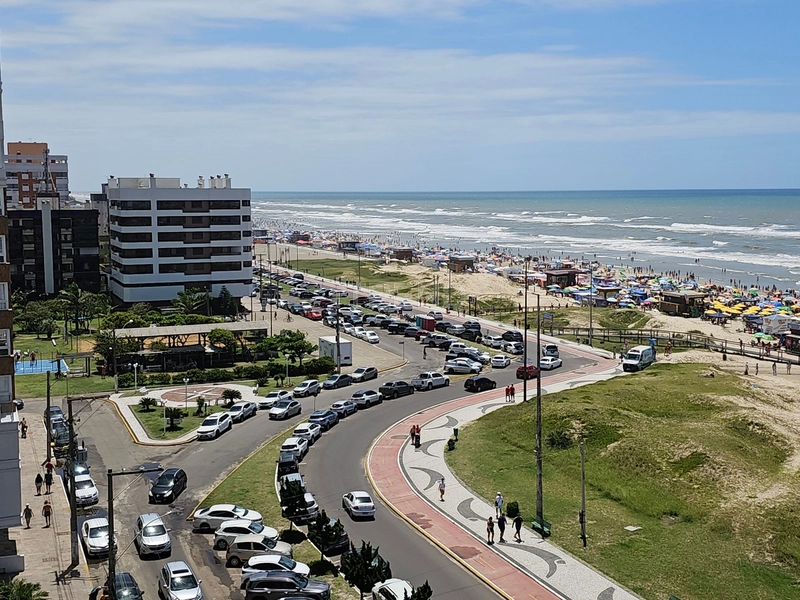 Na avenida Beira Mar esquina com a Avenida Poti: 53ª foto da galeria de imagens do imóvel