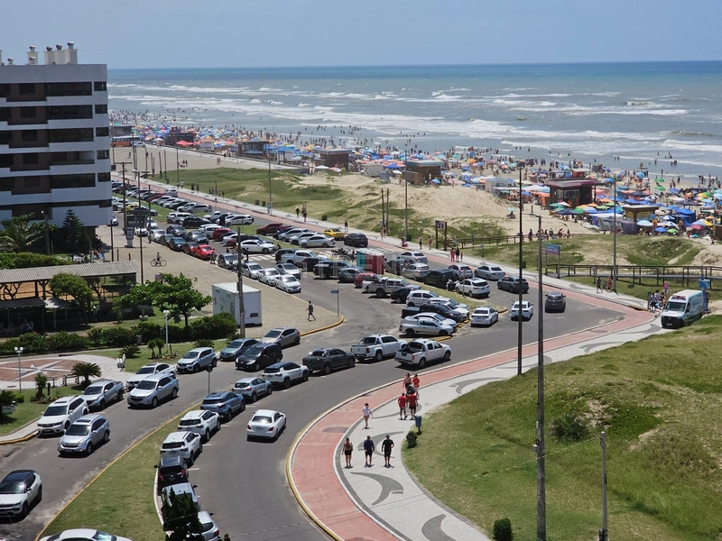 Na avenida Beira Mar esquina com a Avenida Poti: 69ª foto da galeria de imagens do imóvel