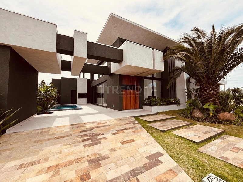 Excelente Casa com 3 suite ,piscina ampla em condominio Capão da Canoa: 2ª foto da galeria de imagens do imóvel