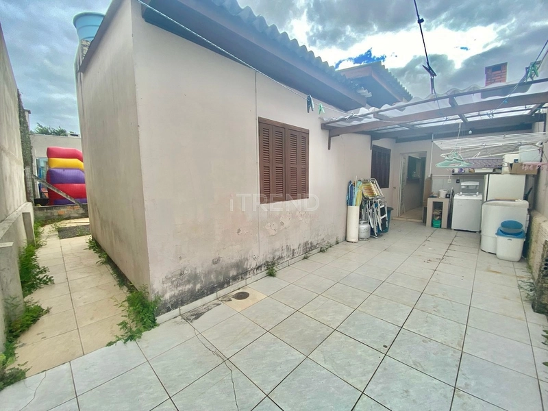 Casa de 5 Dormitórios em Capão da Canoa – Zona Nova: 3ª foto da galeria de imagens do imóvel