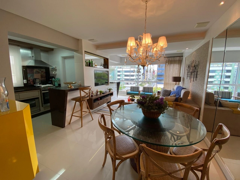 APARTAMENTO DE 3 DORMITÓRIOS DE FRENTE PARA PRAÇA E VISTA PARA O MAR!: 1ª foto da galeria de imagens do imóvel