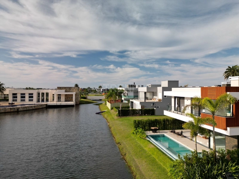 Mansão Beira Lago: 53ª foto da galeria de imagens do imóvel