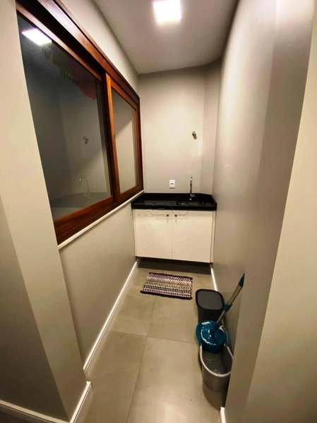 Amplo 1 dormitório no centro, mobiliado e decorado: 5ª foto da galeria de imagens do imóvel