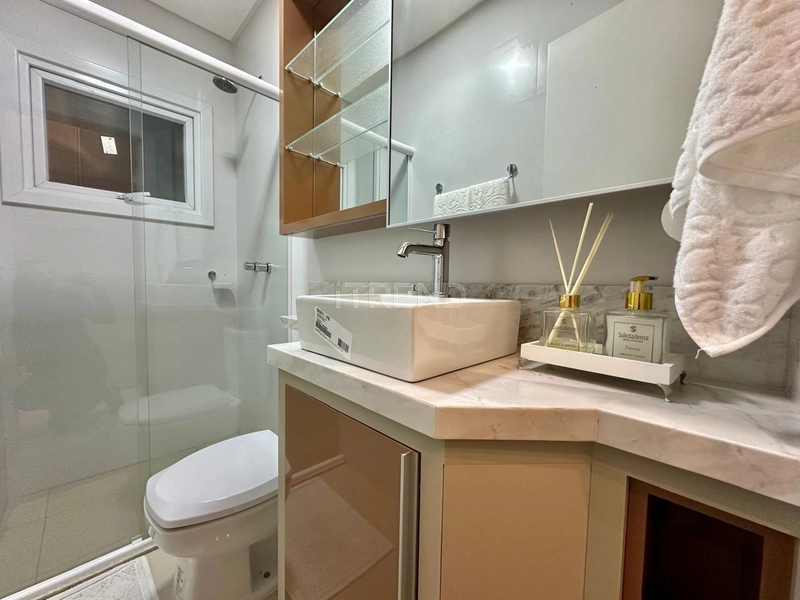 Belíssmo apartamento com terraço lateral: 13ª foto da galeria de imagens do imóvel