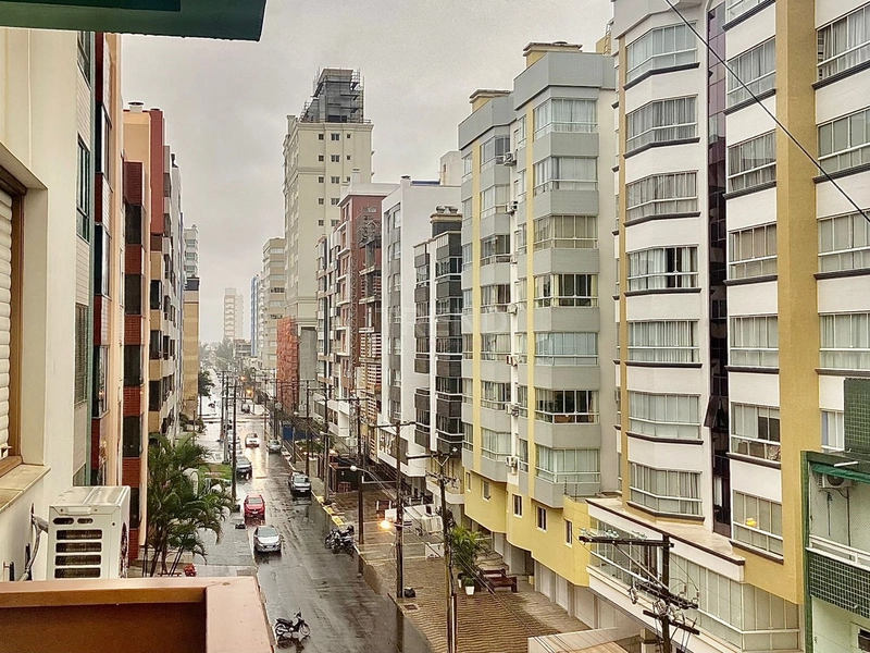 Apenas uma quadra da Praça Flávio Boianovski: 21ª foto da galeria de imagens do imóvel