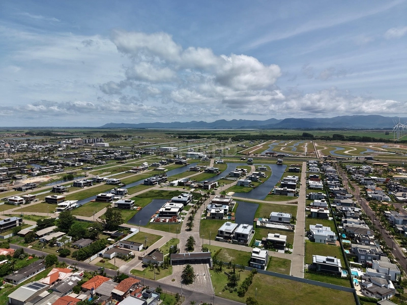 INCRÍVEL SOBRADO BEIRA LAGO: 23ª foto da galeria de imagens do imóvel