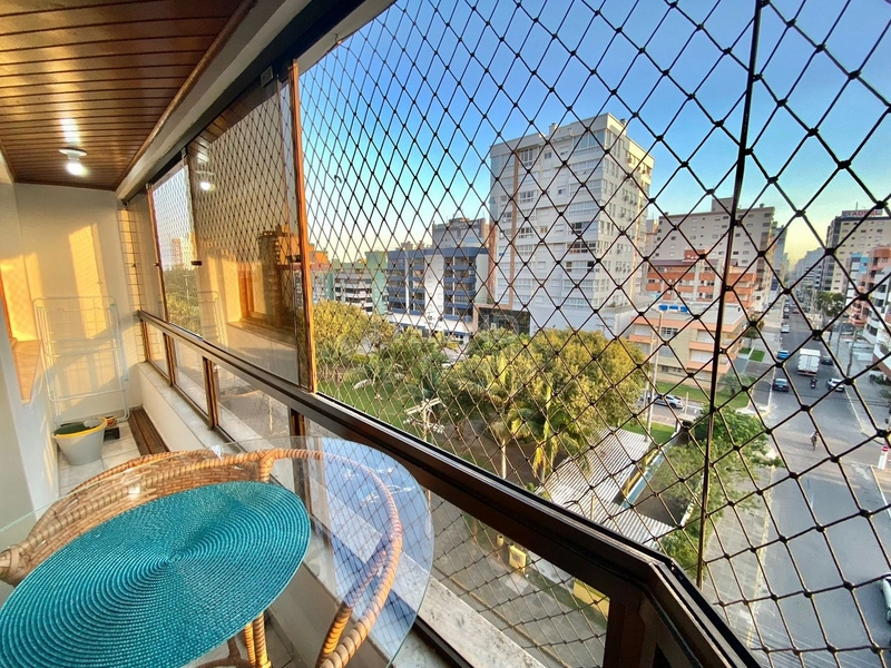 Apartamento mobiliado e decorado com sacada de frente: 22ª foto da galeria de imagens do imóvel