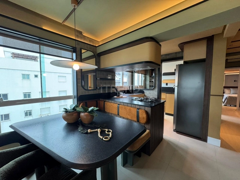 Amplo apartamento de dois dormitórios: 3ª foto da galeria de imagens do imóvel