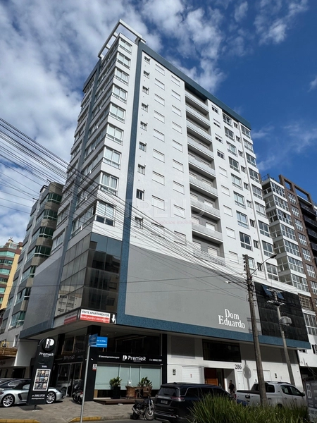 Edifício de esquina na Avenida Central.: 9ª foto da galeria de imagens do imóvel