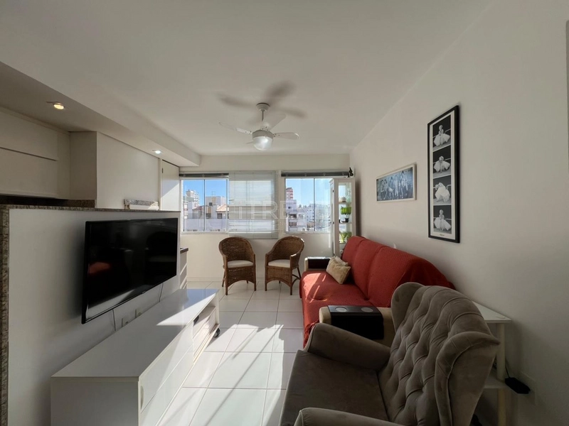 Apartamento 1 quadra do mar de frente: 1ª foto da galeria de imagens do imóvel