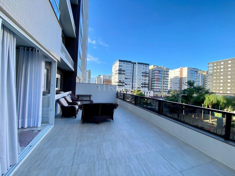 Apartamento com terraço de frente Leste: 27ª foto da galeria de imagens do imóvel
