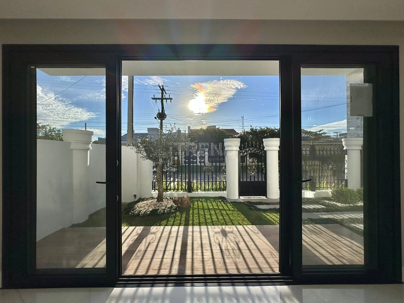 Sobrado Novo - Fora de Condomínio: 10ª foto da galeria de imagens do imóvel