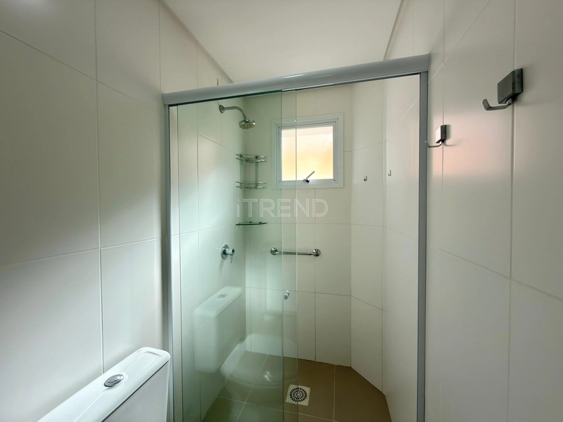 APARTAMENTO ESPAÇOSO,  ANDAR ALTO COM VISTA DO MAR.: 8ª foto da galeria de imagens do imóvel