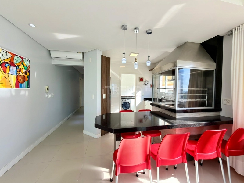 APARTAMENTO ESPAÇOSO,  ANDAR ALTO COM VISTA DO MAR.: 13ª foto da galeria de imagens do imóvel