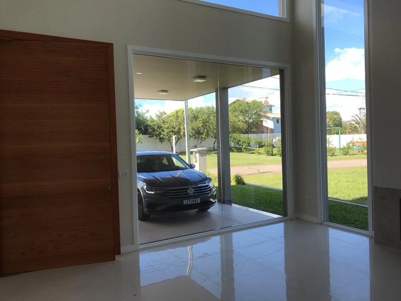 Linda casa térrea: 1ª foto da galeria de imagens do imóvel