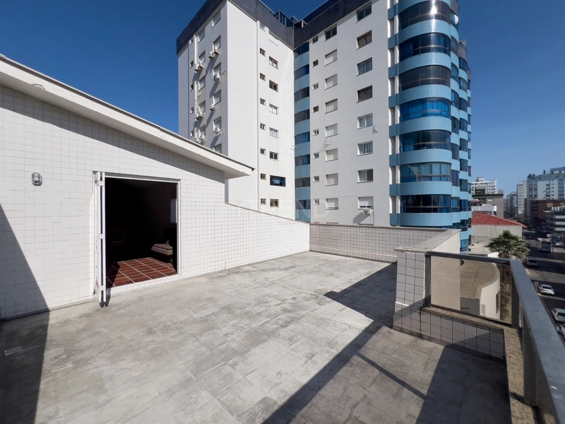CENTRO MAR – COBERTURA | 1 QUADRA DO MAR | 217m² PRIVATIVOS: 38ª foto da galeria de imagens do imóvel