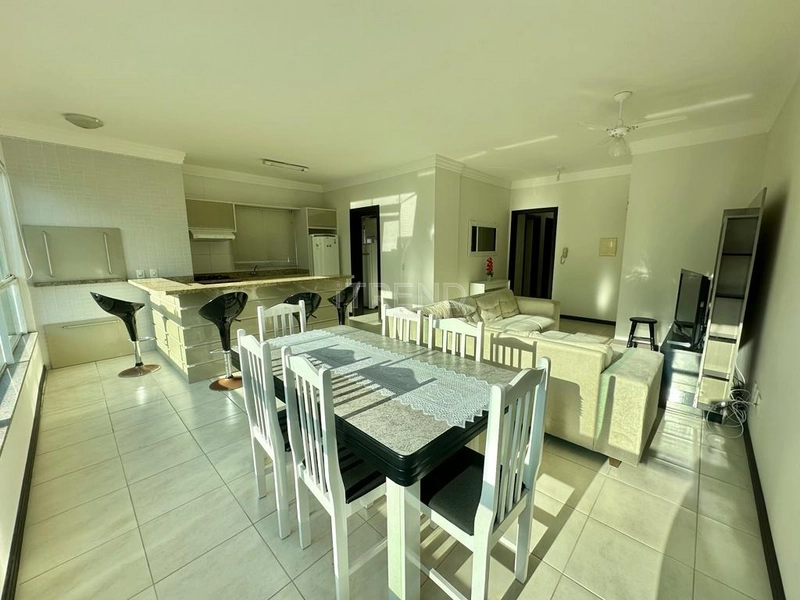 Amplo apartamento e bem iluminado: 1ª foto da galeria de imagens do imóvel