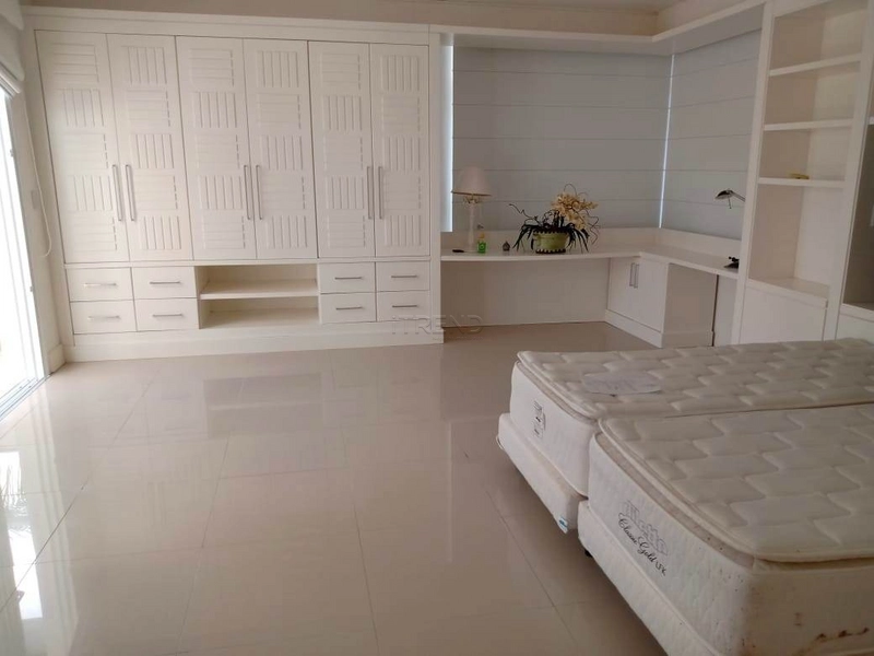 Cond. Beira Mar - Sobrado Amplo: 2ª foto da galeria de imagens do imóvel