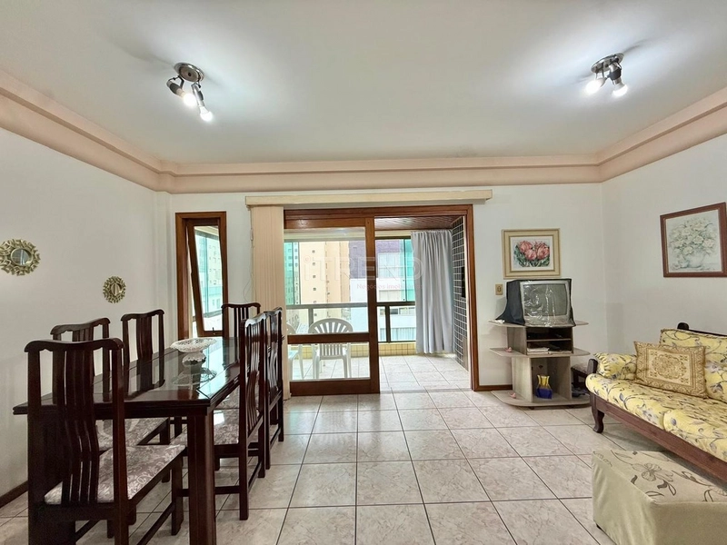 Amplo apartamento na Avenida Ararigboia: 25ª foto da galeria de imagens do imóvel