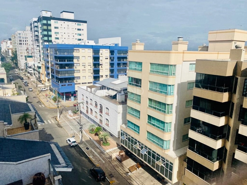 Apartamento de 1 dormitório com sacada de frente no centro: 22ª foto da galeria de imagens do imóvel