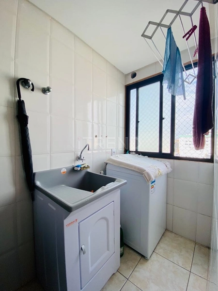 Apartamento de 1 dormitório com sacada de frente no centro: 4ª foto da galeria de imagens do imóvel