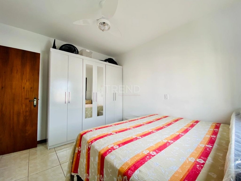Apartamento de 1 dormitório com sacada de frente no centro: 2ª foto da galeria de imagens do imóvel