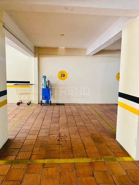 Apartamento de 1 dormitório com sacada de frente no centro: 3ª foto da galeria de imagens do imóvel