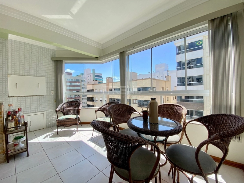 Apartamento de frente: 20ª foto da galeria de imagens do imóvel