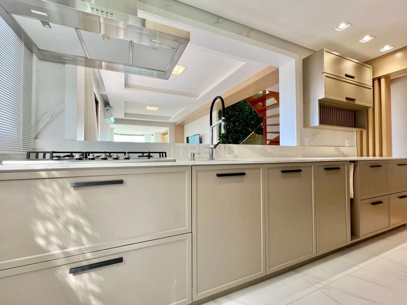 COBERTURA DUPLEX  VISTA ETERNA DO MAR FRENTE PARA PRAÇA: 33ª foto da galeria de imagens do imóvel