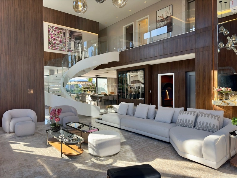 Luxuosa mansão na beira da Marina: 21ª foto da galeria de imagens do imóvel