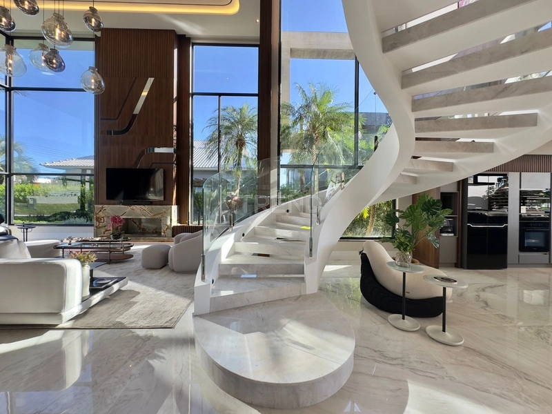 Luxuosa mansão na beira da Marina: 37ª foto da galeria de imagens do imóvel