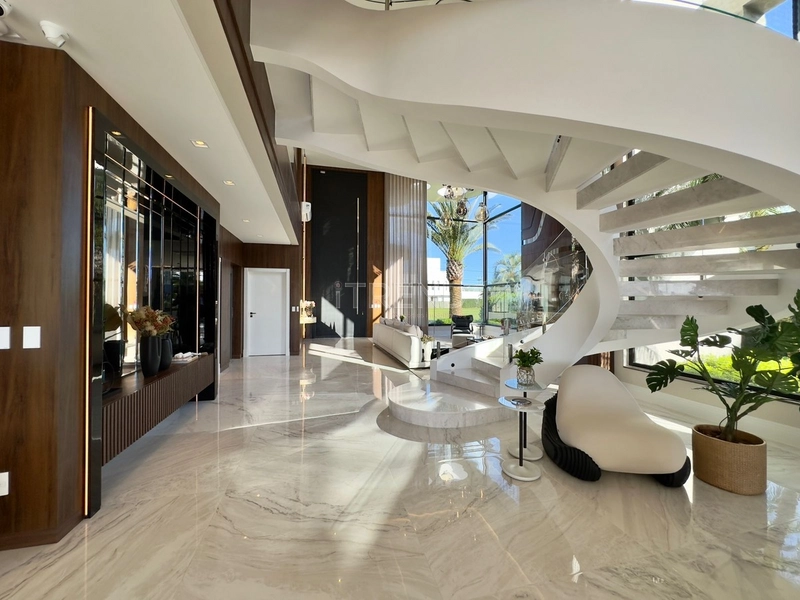 Luxuosa mansão na beira da Marina: 25ª foto da galeria de imagens do imóvel