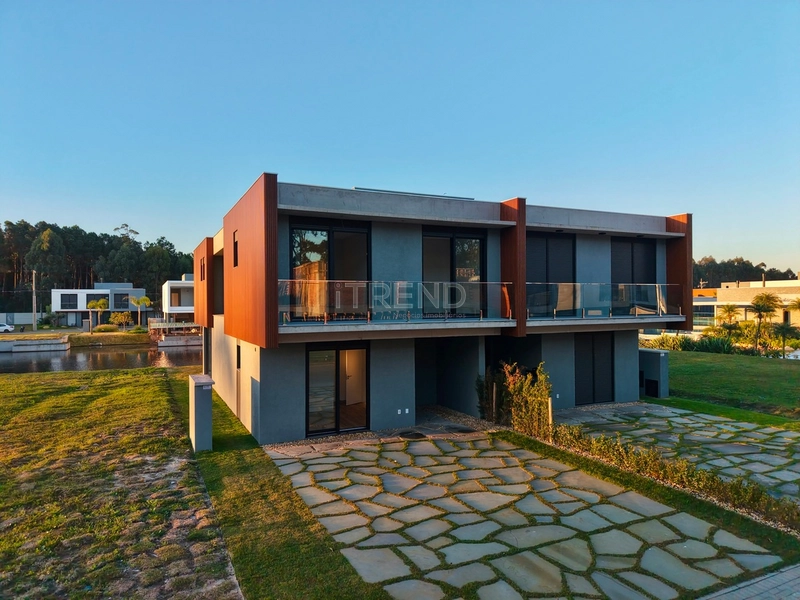 CONDOMÍNIO AMANÁ SEU REFÚGIO EM ATLÂNTIDA  CASA À BEIRA DO LAGO: 8ª foto da galeria de imagens do imóvel