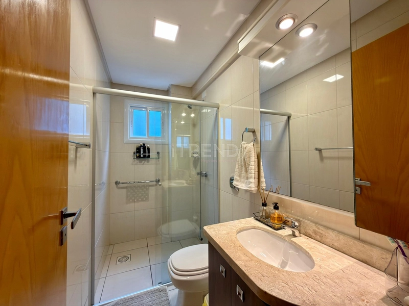 APARTAMENTO À VENDA  COM VISTA PARA O MAR: 20ª foto da galeria de imagens do imóvel