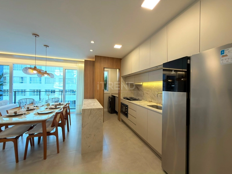 APARTAMENTO À VENDA EM CAPÃO DA CANOA FINAMENTE MOBILIADO E DECORADO: 4ª foto da galeria de imagens do imóvel