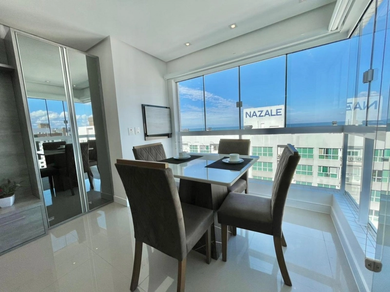 Lindo apartamento no último andar: 1ª foto da galeria de imagens do imóvel