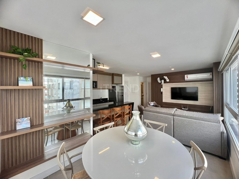 Apartamento finamente mobiliado e decorado: 2ª foto da galeria de imagens do imóvel