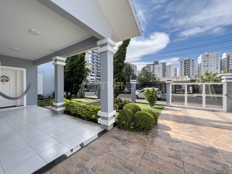 Casa no Centro da cidade.: 3ª foto da galeria de imagens do imóvel