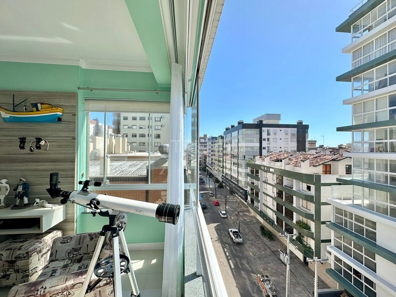 3 dormitórios junto a praça e com vista eterna para o mar: 1ª foto da galeria de imagens do imóvel